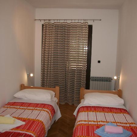 Apartments Karabaic Krk Крк Номер фото