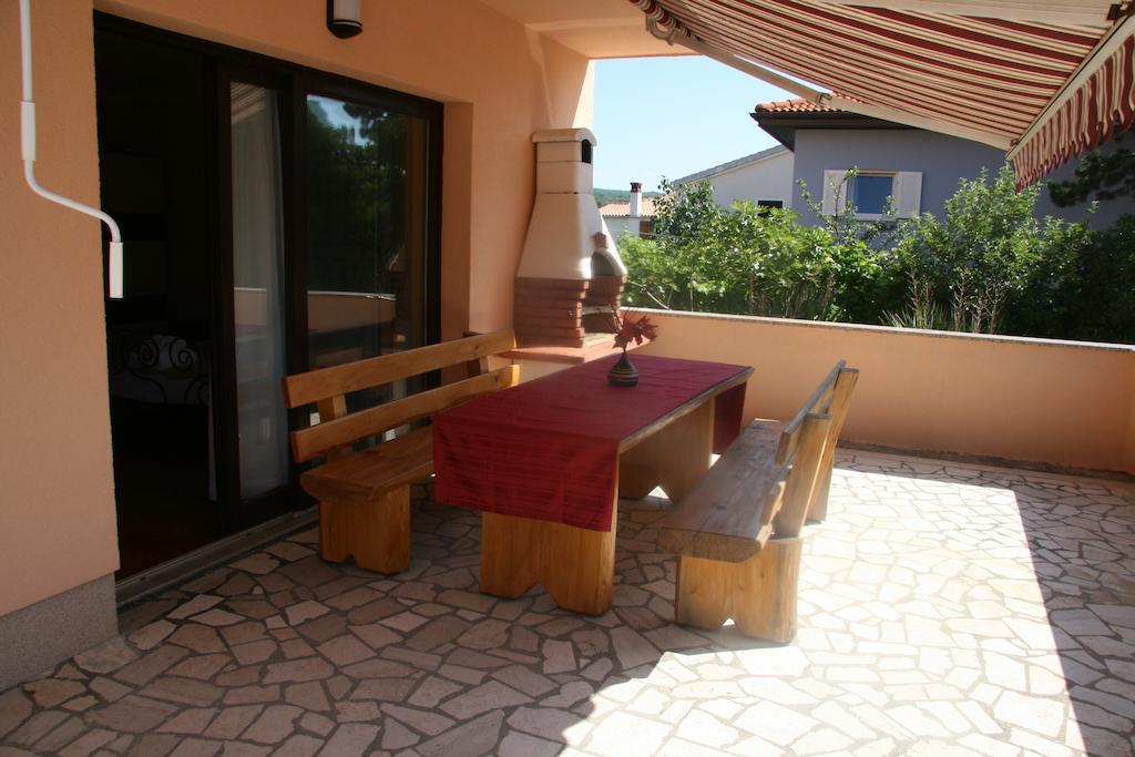 Apartments Karabaic Krk Крк Номер фото
