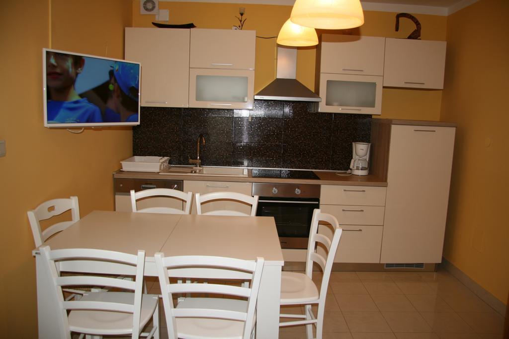 Apartments Karabaic Krk Крк Экстерьер фото