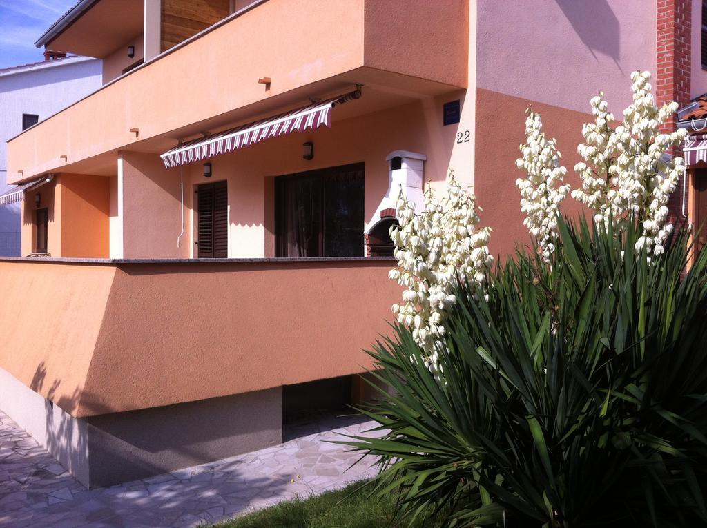 Apartments Karabaic Krk Крк Экстерьер фото