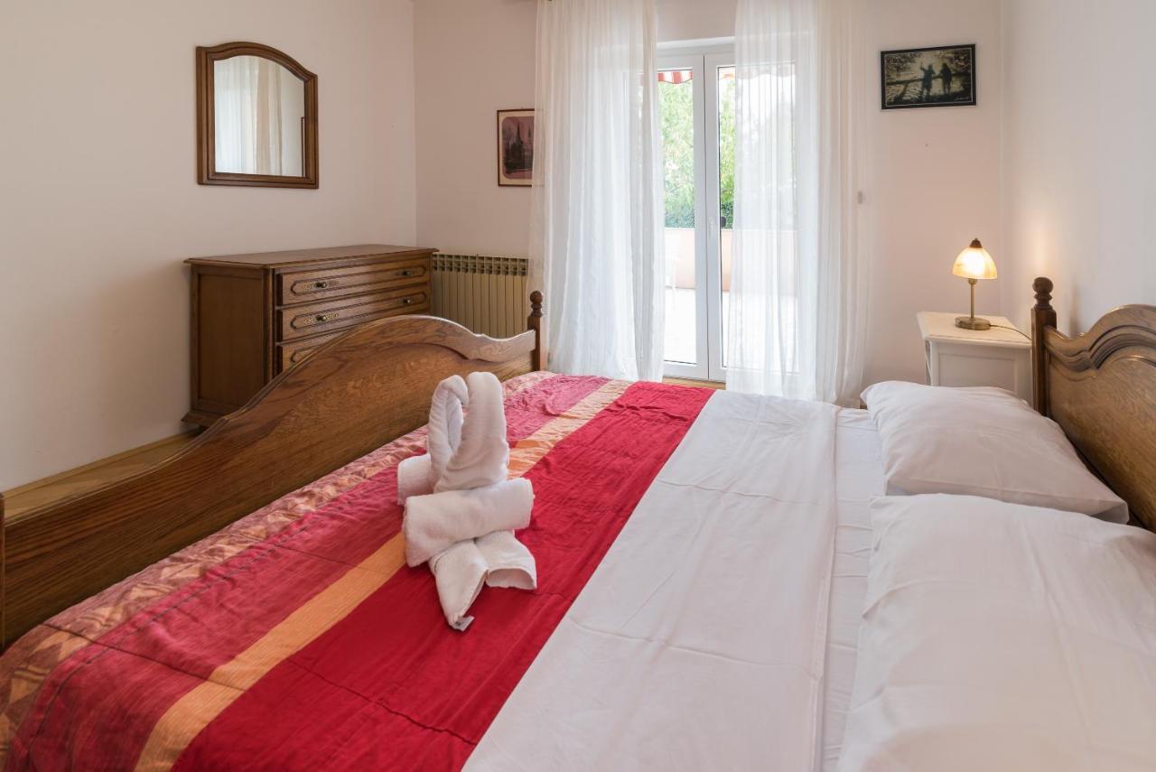 Apartments Karabaic Krk Крк Экстерьер фото