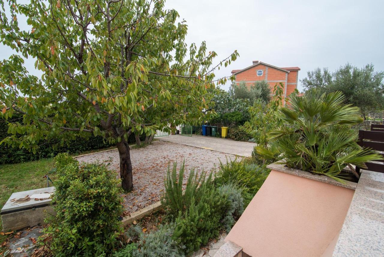 Apartments Karabaic Krk Крк Экстерьер фото