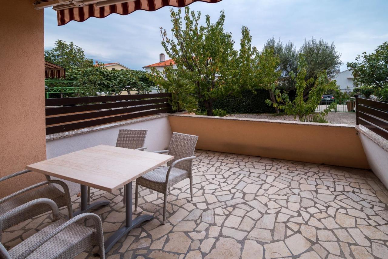 Apartments Karabaic Krk Крк Номер фото